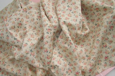 Vintage Antique / Primitive Fabric - Small Cabbage Roses - 36
