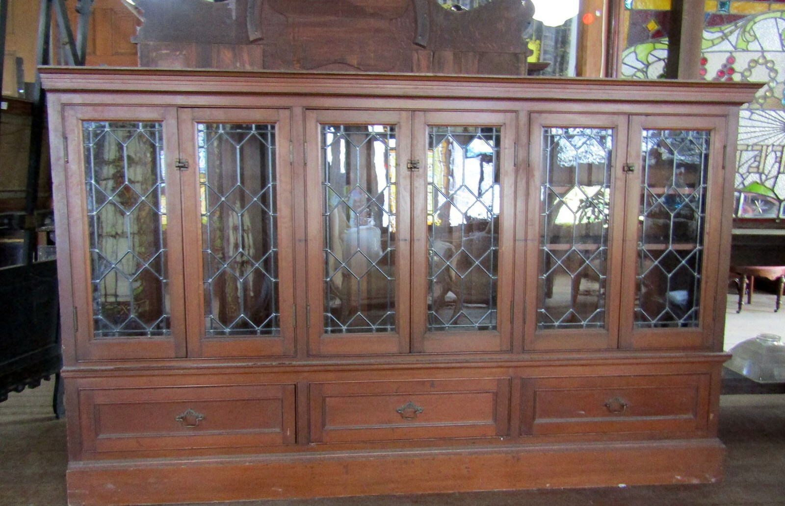 VICTORIAN BUILT IN LEADED GLASS DOOR BOOKCASE
