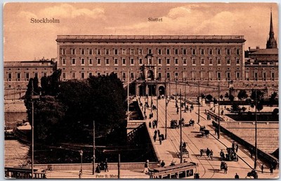 VINTAGE POSTCARD CROWDS ON THE STREET SCENE AT STOCKHOLM SWEDEN c. 1910