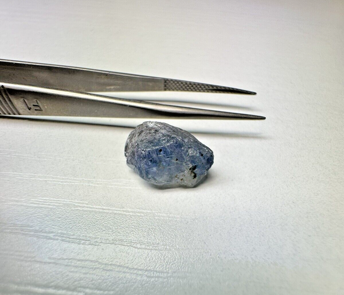 Sapphire Sky Blue clean  faceting rough gemstone Tanzania 8.53 carats