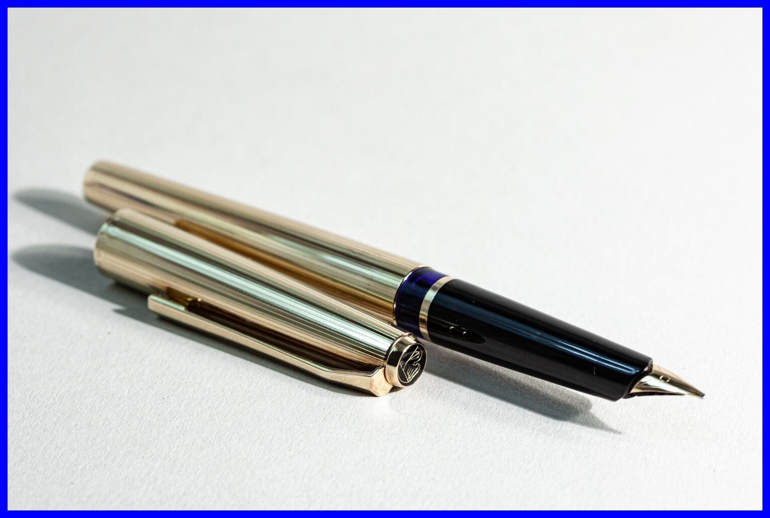 Pelikan ROLLED GOLD 万年筆 18C PELIKAN ROLLED GOLD FOUNTAIN PEN 18K F NIB & PELIKAN 30 IN