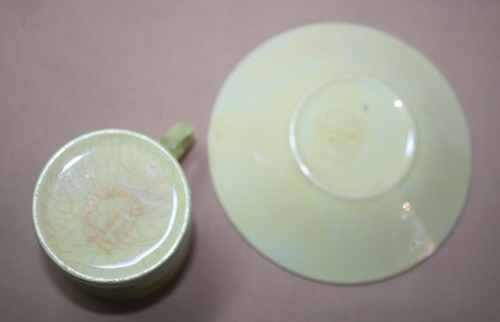 ROYAL WINTON GRIMSWADES 2 DEMATASSE CUPS AND SAUCERS VTG. LUSTREWARE