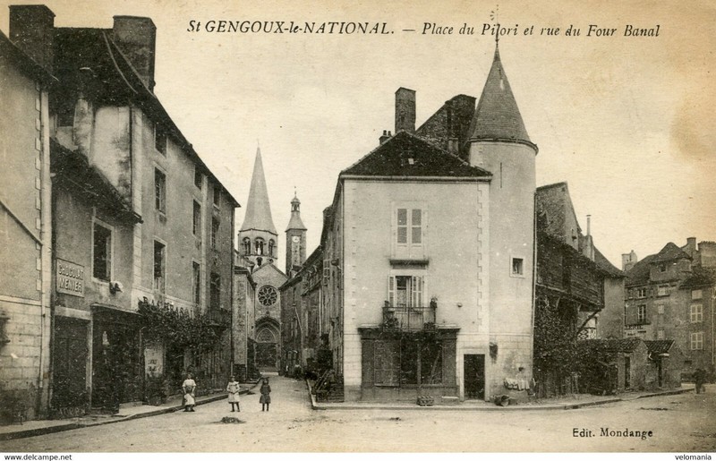 S6260 Cpa 71 St Gengoux Le National - Place Du Pilori Et Rue Du Four Banal