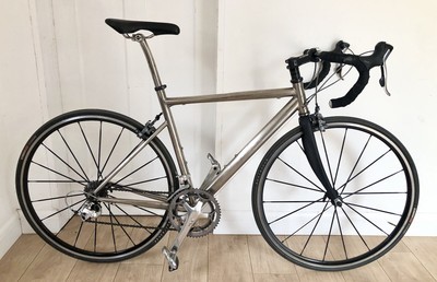 Airbourne Titanium 53cms Road Bike Ultegra Mavic Ksyrium FSA Cane Creek