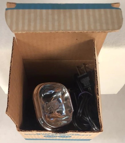 CAMERALITE MODEL 709 FOR 8MM MOVIE CAMERAS 600 WATT