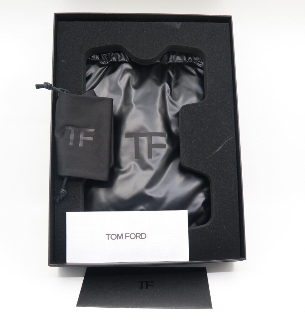 Pre-owned Tom Ford Tf1124 001c Ski Goggles Interchangeable Grey/bronze Photochromic Mask In Grey And Replacement Bronze.