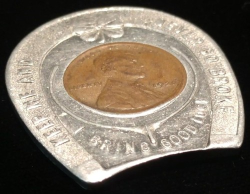 1920 ENCASED WHEAT CENT HORSESHOE GOOD LUCK TOKEN COIN MEDAL HORSE SHOE PENNY