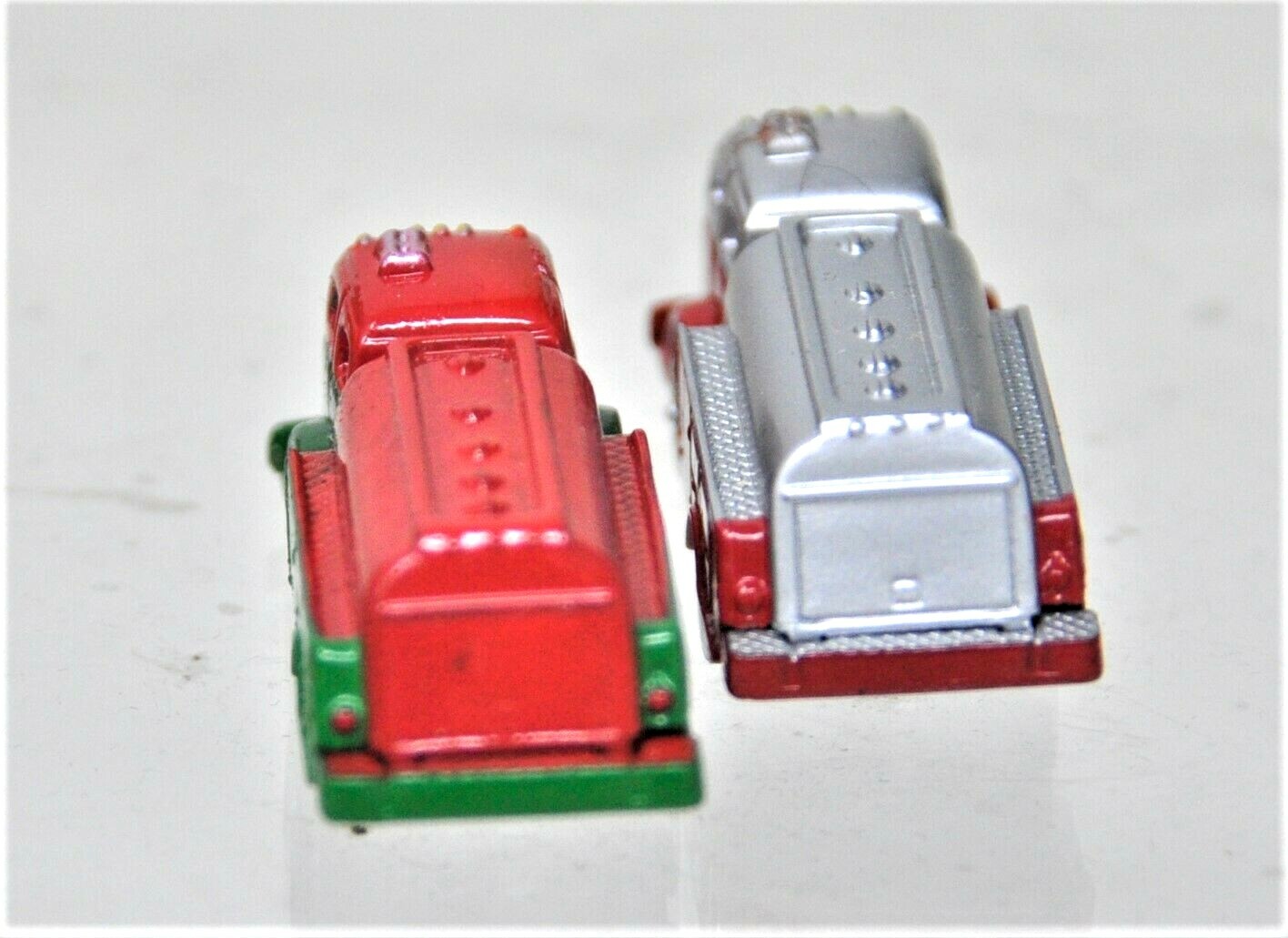 Lot of 2 VINTAGE CMW Mini Metals - 1/87 HO scale TANKER PUMP TRUCKs DIECAST
