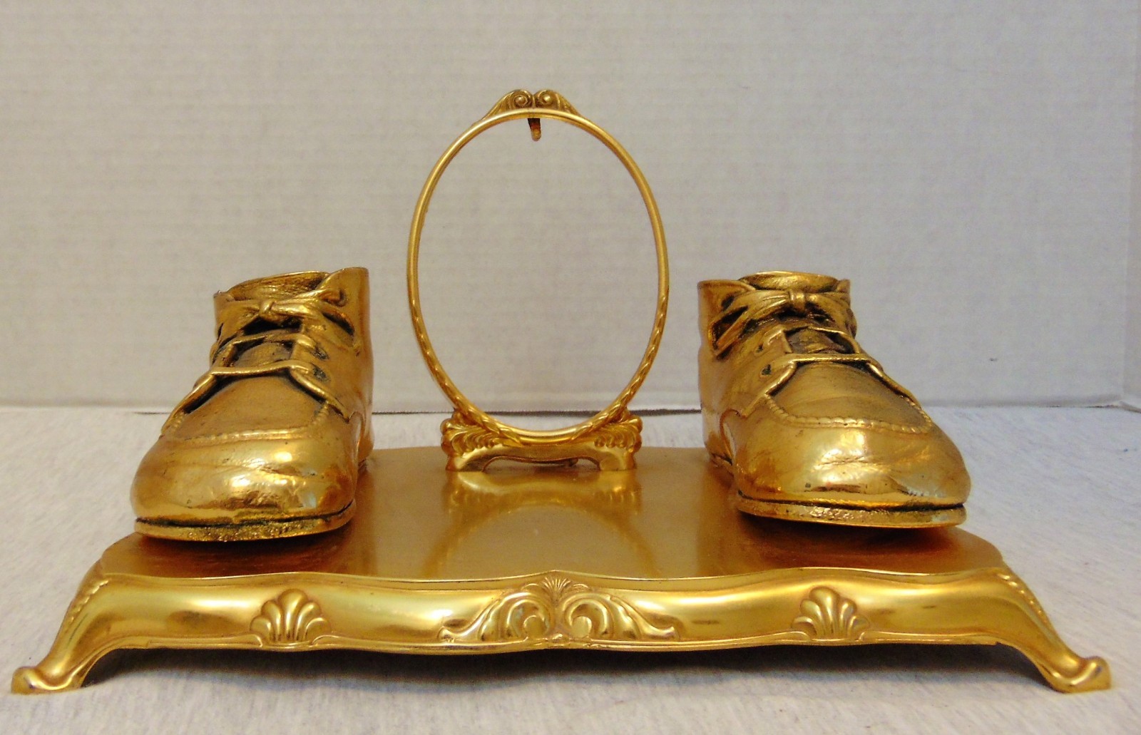 Vtg Yellow Metal Brass? Copper? Bronze? Oval Picture Frame Baby Shoes on Stand