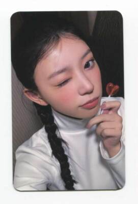 ILLIT - SUPER REAL ME [M2U] LUCKY DRAW EXCLUSIVE OFFICIAL PHOTOCARD