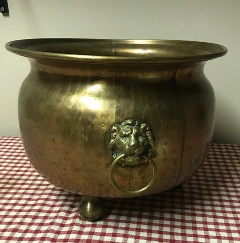 Lg Vtg Imperial Russian Copper Footed Pot/Jardiniere/Planter Lion Heads 13”x10”