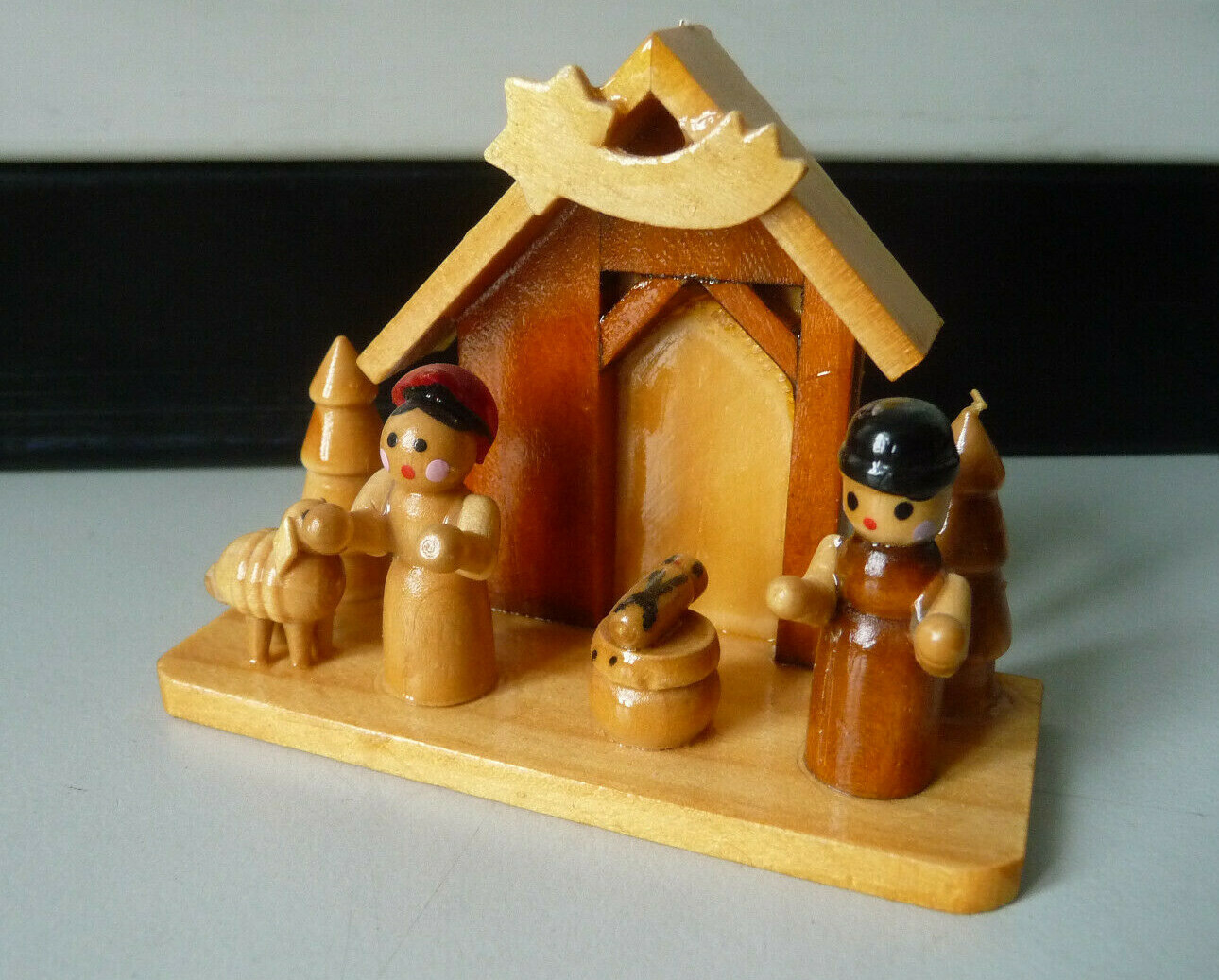 Wasserrad Mühlrad aus Kunststoff für Mühle Weihnachtskrippe Dekoration 7 cm.