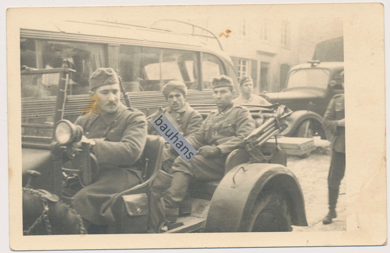 Foto Wehrmacht Pkw , Bus Lkw, Kfz Kriegsgefangener  (6920a)