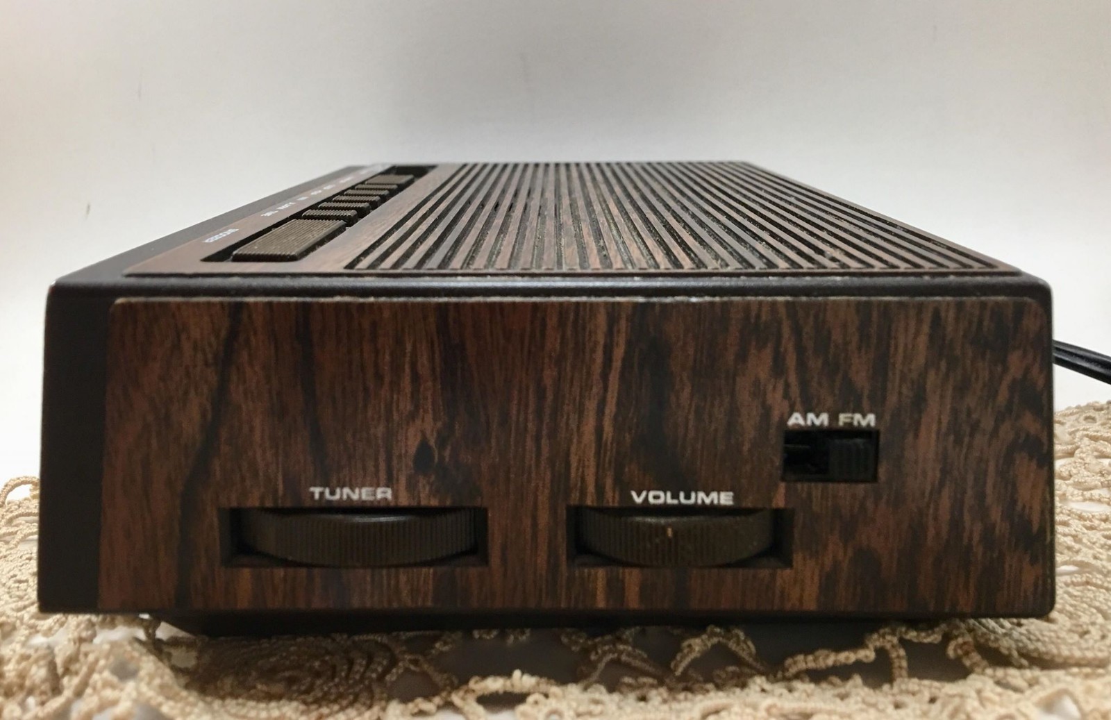 Vintage - Spartus - AM/FM Digital Alarm Clock Radio w/ Snooze