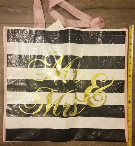 NEW Mr. & Mrs. Bride Groom Couple Wedding Gift Bags  Black White Pink Set of 3