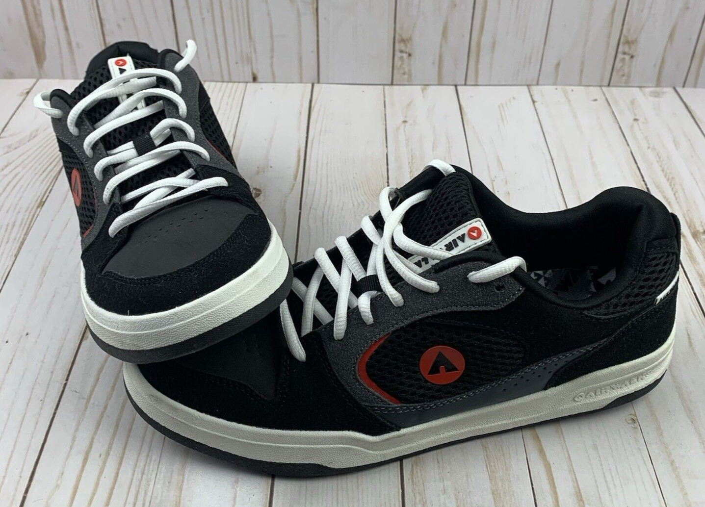AIRWALK - AIRWALK  18-19 RICH BLACK スノーボード Airwalk Men's Aerial Low Sneakers Lace up Size 9 Black