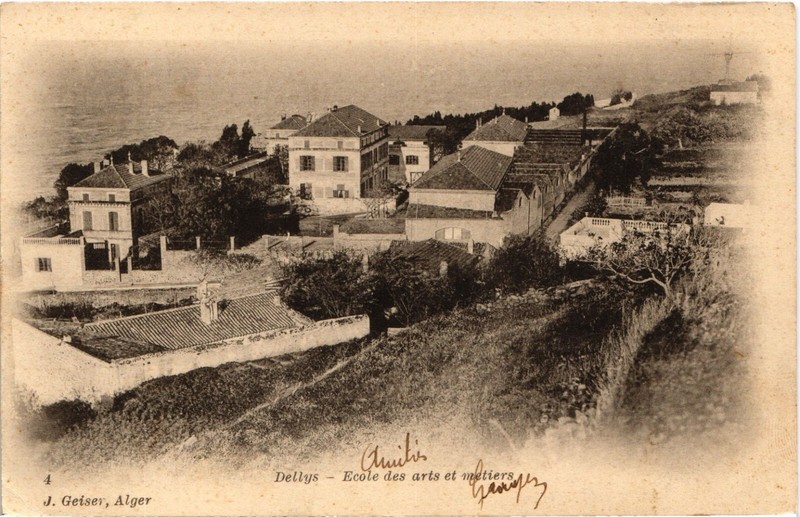 Cpa Ak Algeria Geiser 4 Dellys Ecole Des Arts Et MÃ©Tiers (757308)
