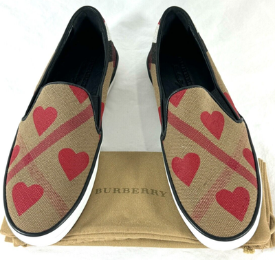 Burberry heart sale shoes