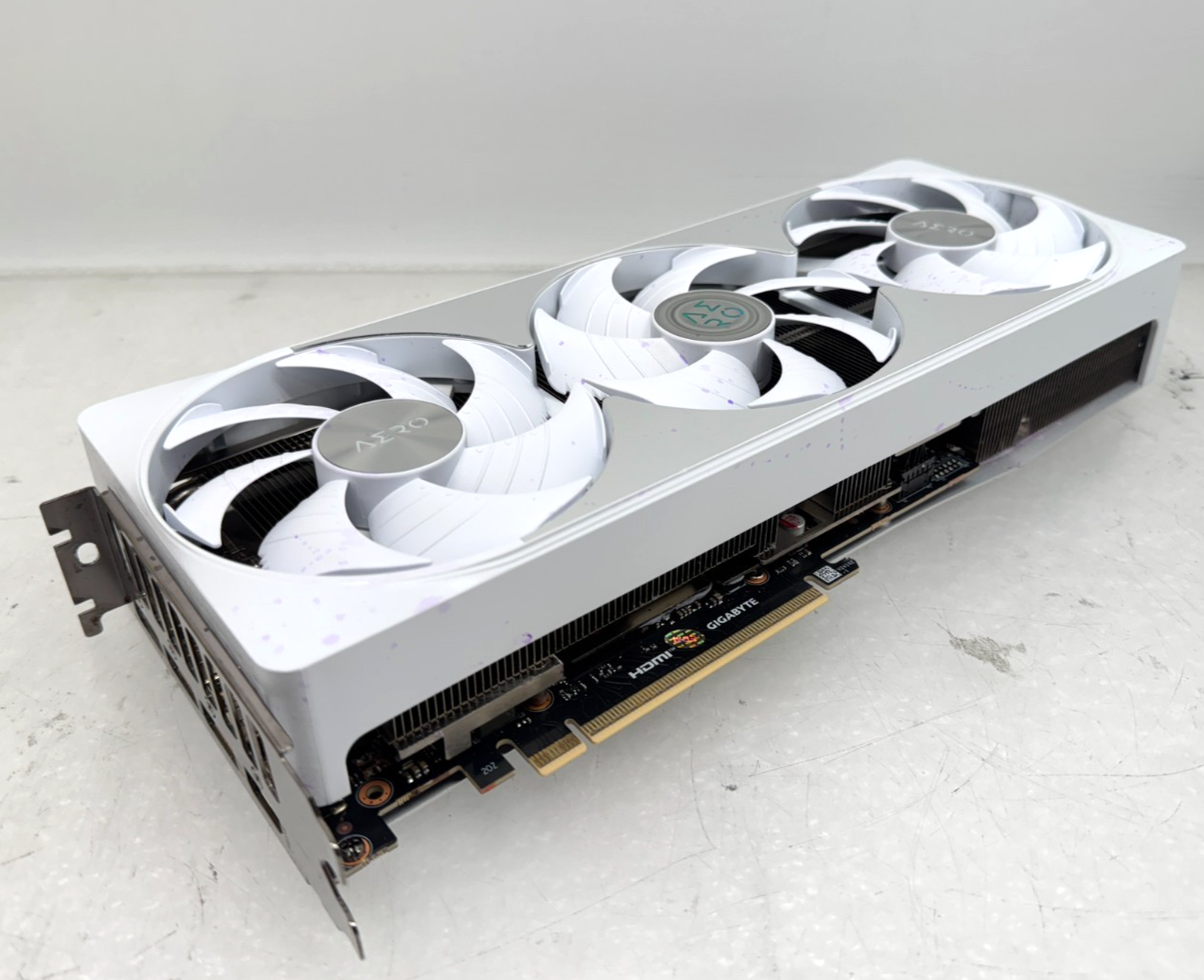 Read* GeForce RTX™ 5080 AERO OC SFF 16G GDDR7- Not Working