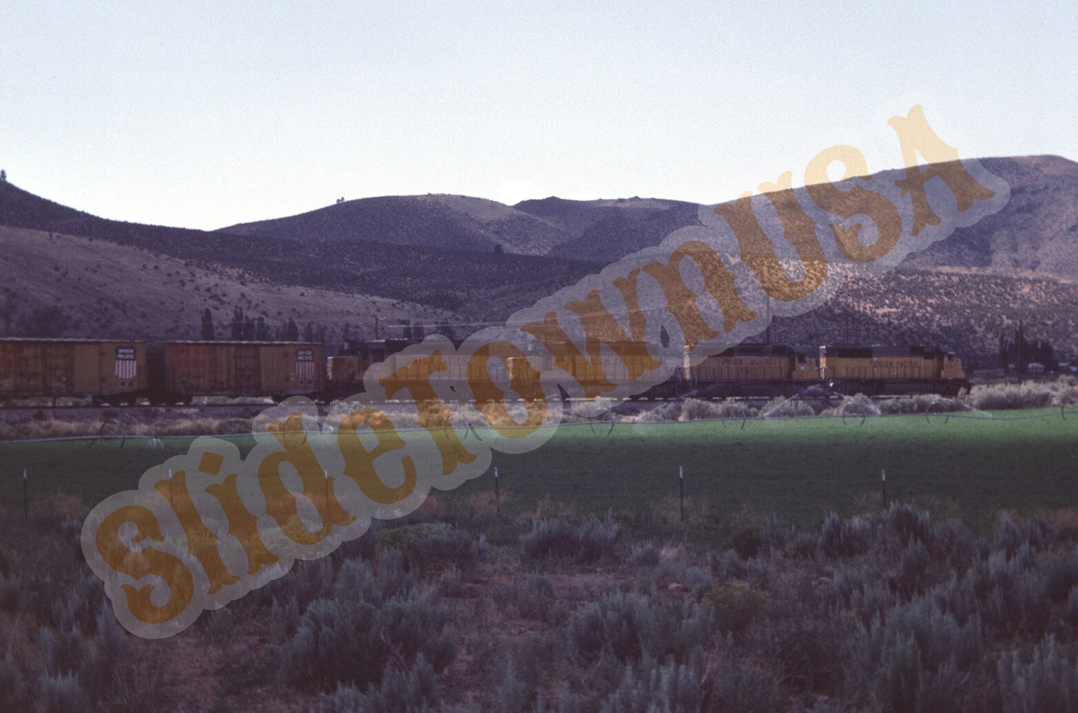 38explore JERRY'S 初代 GECX 808 at Selkirk on September 29, 1987 | Conrail Photo