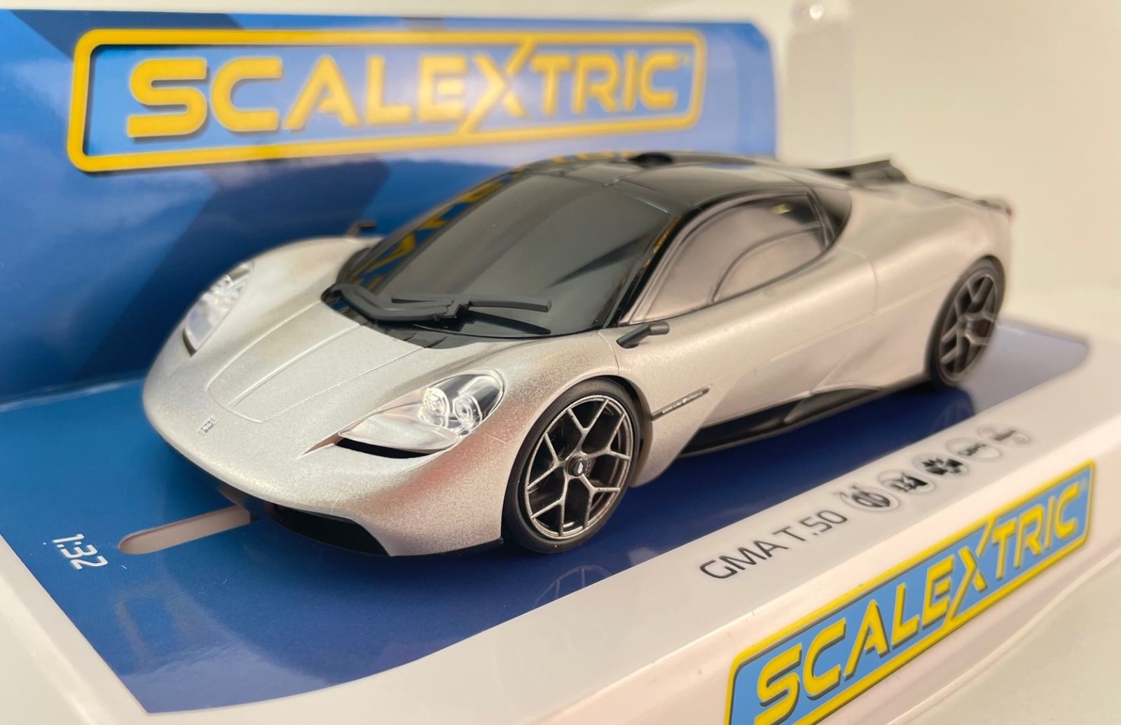 SCALEXTRIC  スロットカー 1/32　　５台 Scalextric 1/32 ｽﾛｯﾄｶｰ c2895◇#88 DALE EARNHARDT Jr 