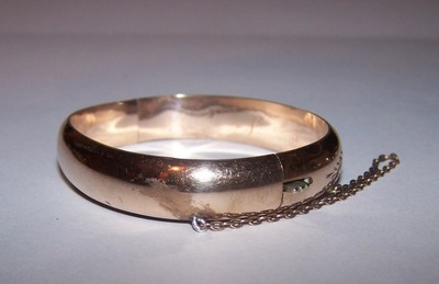 ANTIQUE VICTORIAN GOLD FILLED HINGED BANGLE BRACELET 61/8