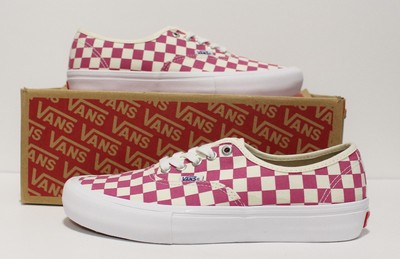 vans authentic pro fuchsia checkered skate shoes