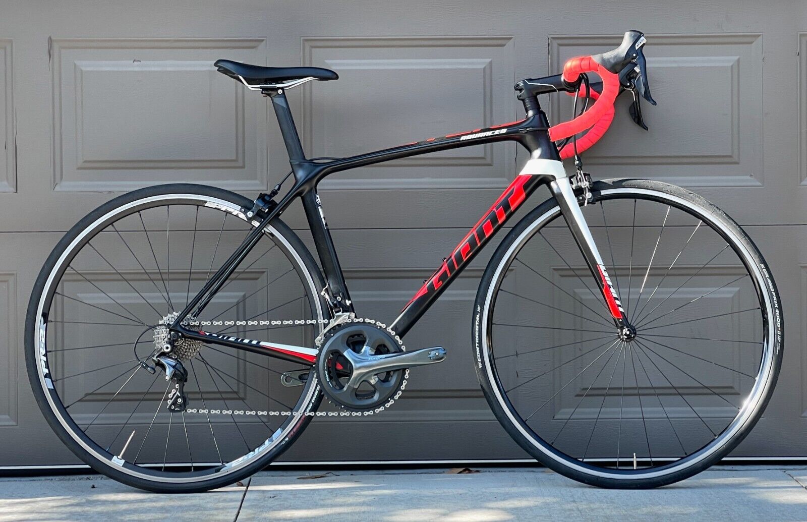 Giant TCR Advanced Carbon Road Bike 105 / Ultegra 11 speed Giant TCR Advanced Carbon Road Bike 105 / Ultegra 11 speed