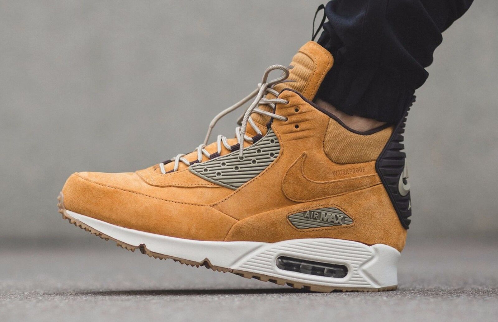 nike sneakerboot air max