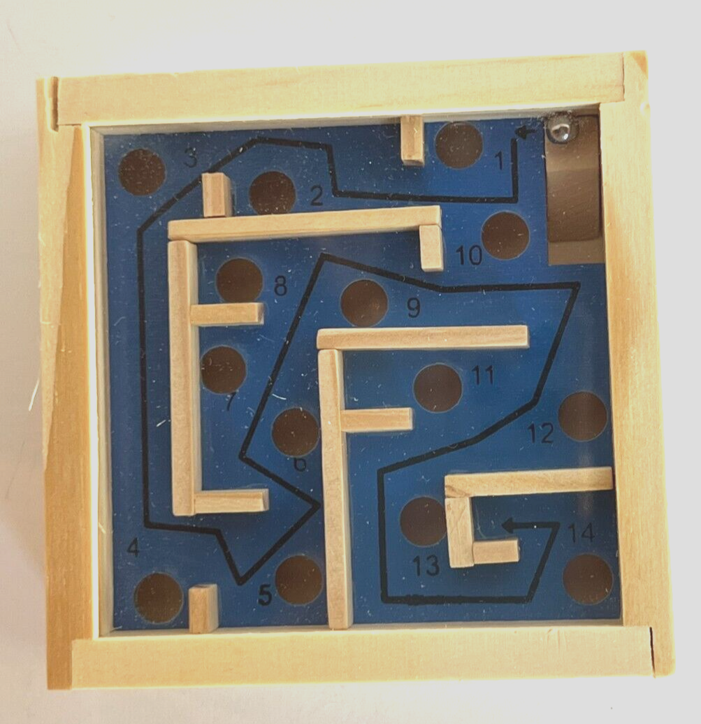 Mini Labyrinth Hand Held Wooden Puzzle Maze with Metal Ball