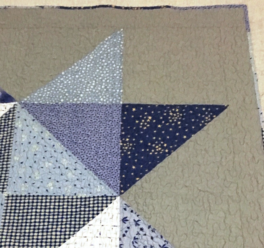 STAR QUILTED WALL HANGING PATCHWORK MACHINE STITCHED 47