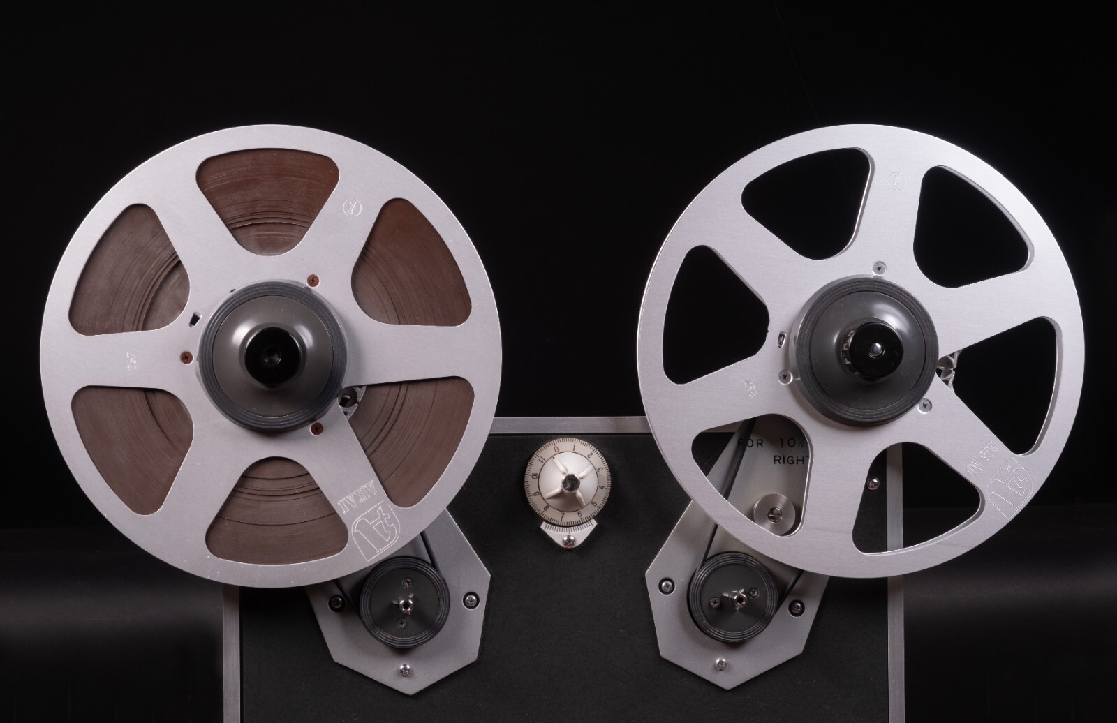 AKAI REEL HUB ADAPTER 2個セット Amazon.com: 1 Pair Nab Hub Adapters, 10in Reel to Reel Tape