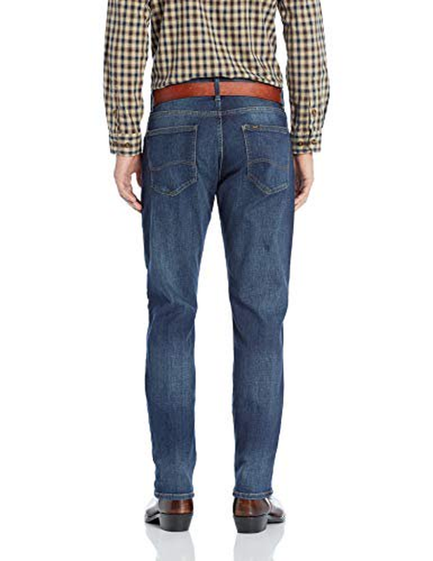Lee Men&rsquo;S and Big Men&rsquo;S Extreme Motion Straight Fit Tapered Leg Jeans
