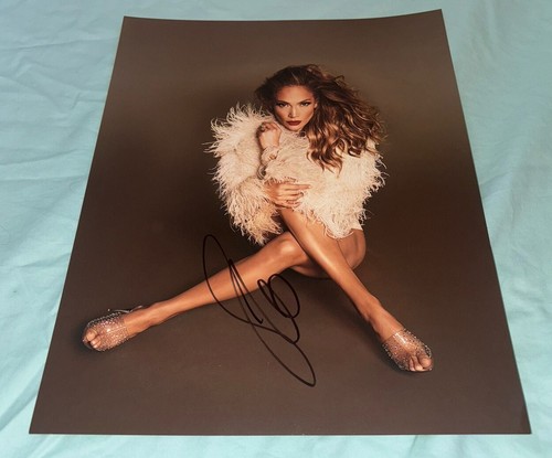 【お値段交渉可】Jennifer Lopez 直筆サイン入りフォト お値段交渉可】Jennifer Lopez 直筆サイン入りフォト - メルカリ