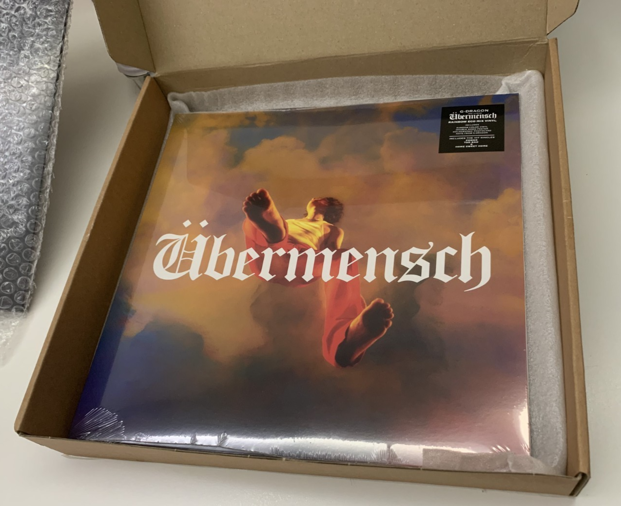 「Ubermensch」 VinylアナログレコードG-DRAGON LP G-DRAGON 3rd Album LP Ubermensch Vinyl (Rainbow Eco Mix