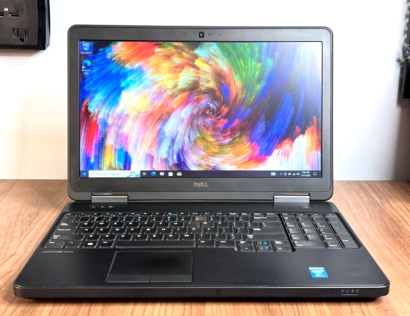 Dell Latitude E5540 Laptop @1.9GHz i5-4300U 8GB 500GB DVDRW Webcam 15.6 Dell Latitude E5540 Laptop @1.9GHz i5-4300U 8GB 500GB DVDRW Webcam 15.6