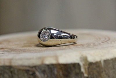 14 Kt White Gold Vintage Bezel Set Diamond Ring Size 6