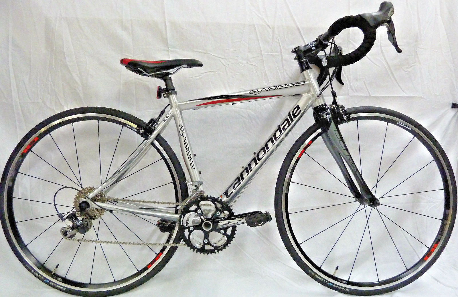NEW 2013 48CM SILVER CANNONDALE SYNAPSE 5C MENS ROAD BIKE, SHIMANO 105