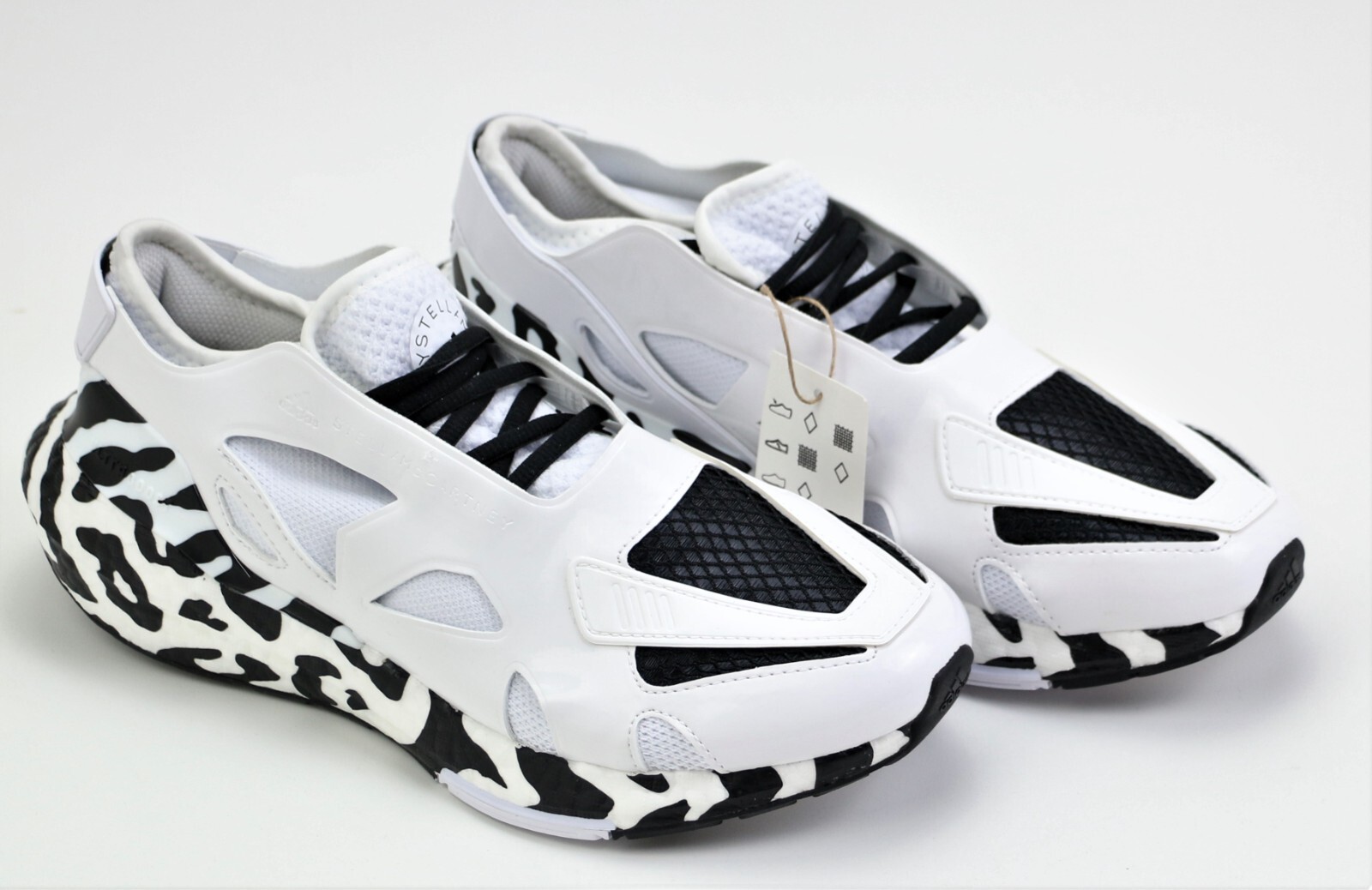 

Новые кроссовки ADIDAS BY STELLA MCCARTNEY ULTRABOOST 22 для женщин, размер 8 GY4410, Cloud white / cloud white / core black, adidas UltraBoost 22