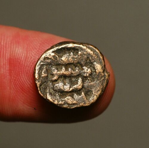 IS28-54   Umayyad, Anonymous  AE fals, Hims (Emesa) mint 
