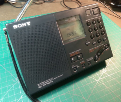 Sony ICF-SW7600G FM/AM/SW/MW/LW World Band Receiver w/Case - Partially Tested