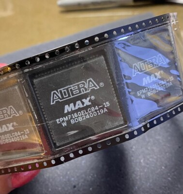 1PCS NEW EPM7160ELC84-15 ALTERA IC CPLD 160MC 15ns 84PLCC **NEW**