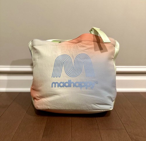 lululemon ★カナダ限定デザイン★Team  Clean Line Bag Lululemon Team Canada Clean Lines Tote Bag 22L *CPC Logo