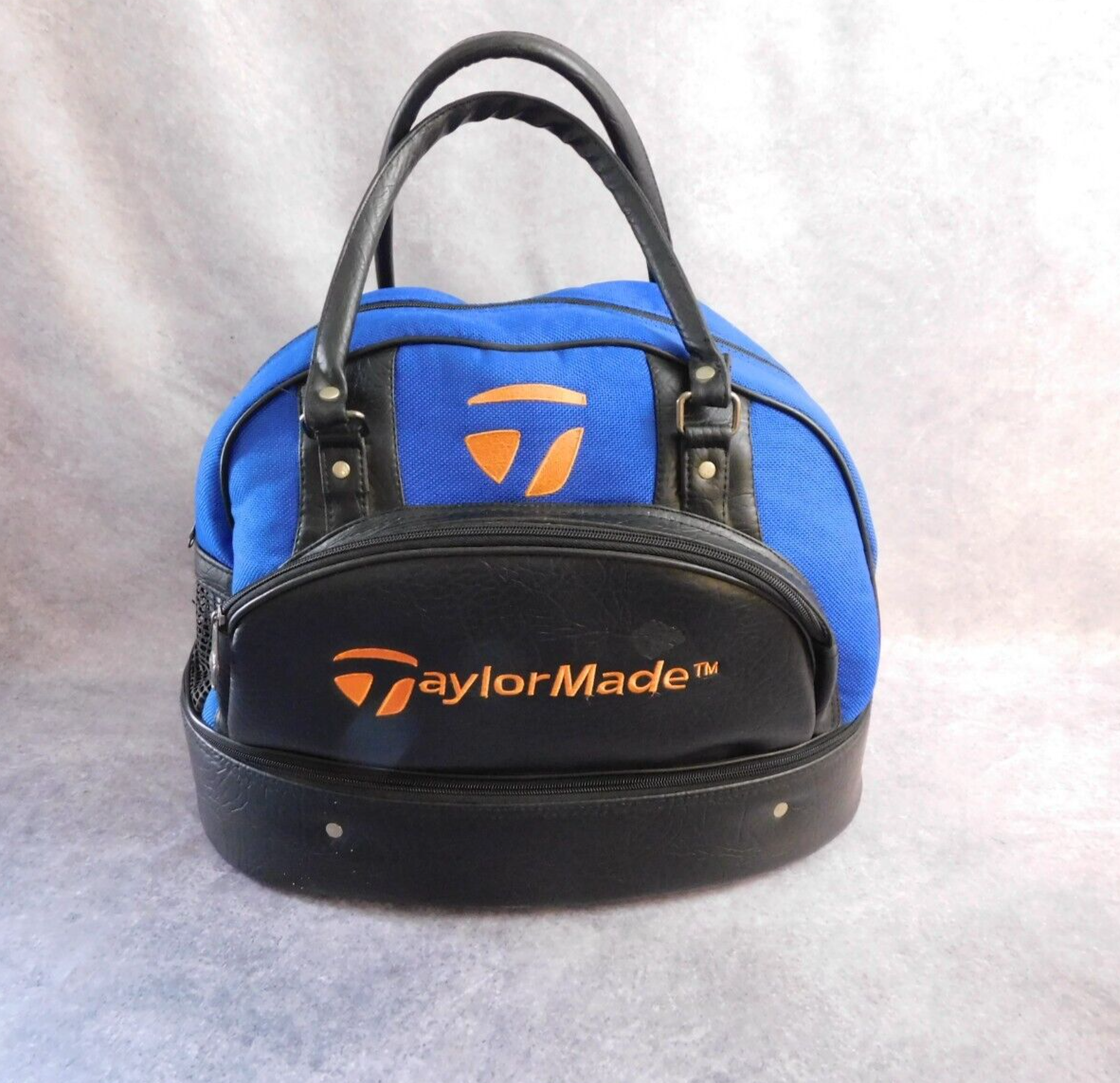 TaylorMade Golf Bag with three compartments