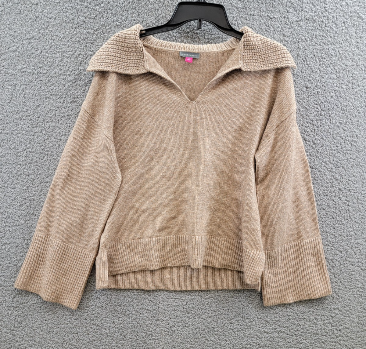 Vince Camuto V-neck Spread Collar Sweater Women's M Almond Beige Pullover - Picture 2 of 18