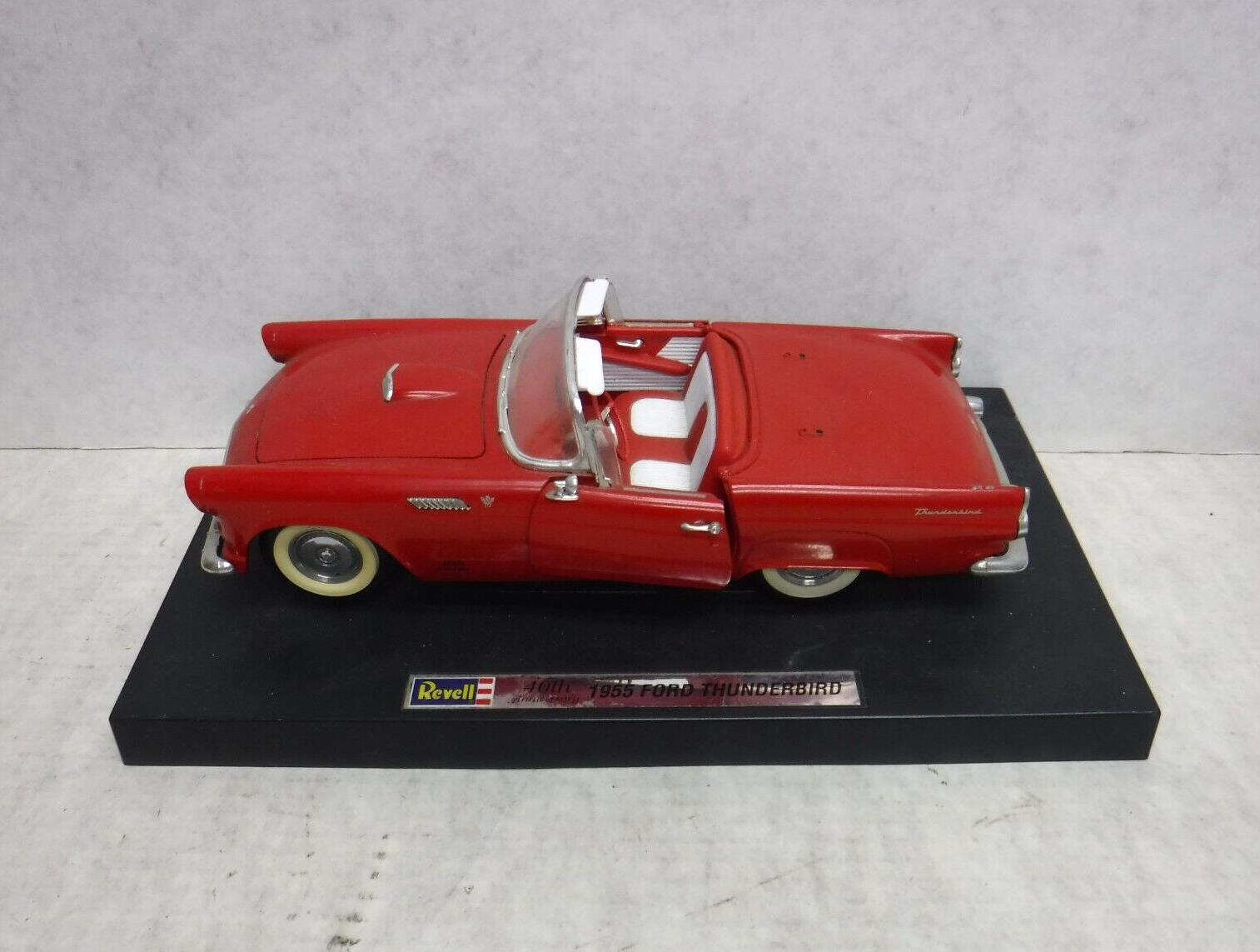 REVELL 1/18 THUNDERBIRD レッド Red 1955 Ford Thunderbird 40th Anniversary Revell Diecast