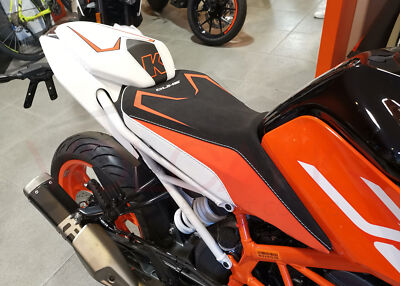 l*8様 最終値下げ　KTM 125 250 390 デューク　シート 2017 Ktm DUKE 125 / 250 / 390 2017-2020 Volcano Seat Cover Orange