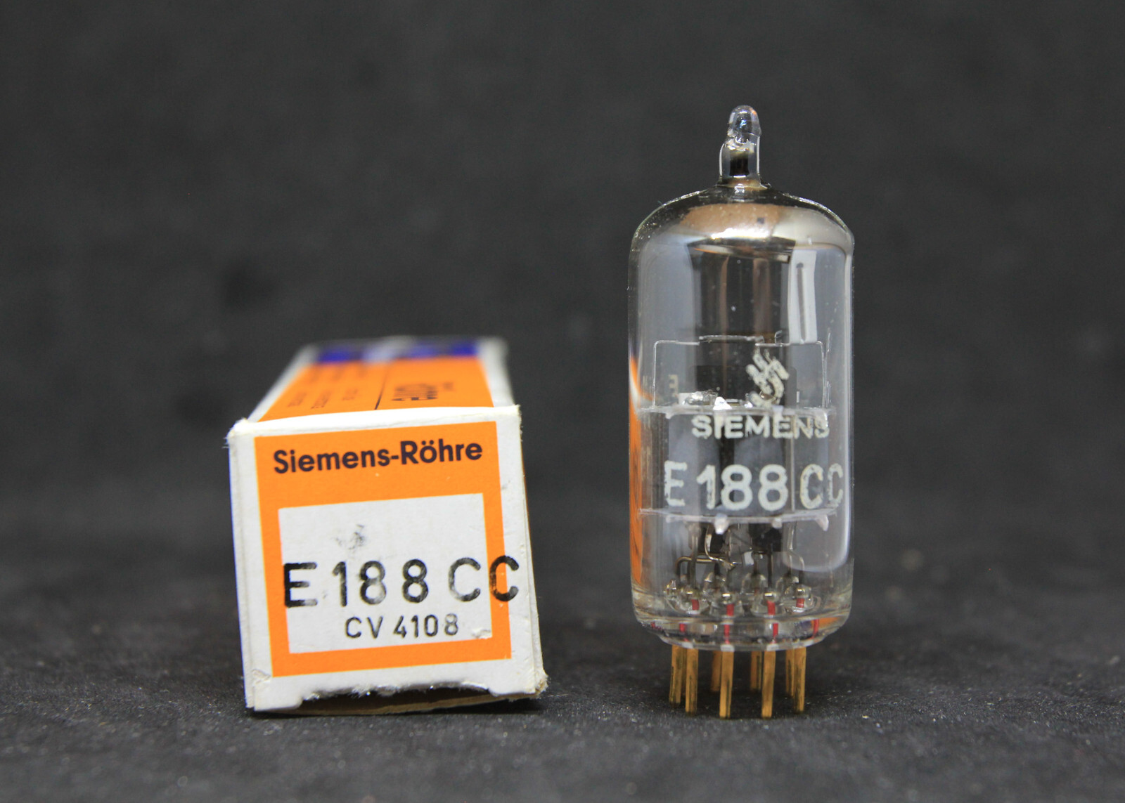 松下 SQ 7308/E188CC Philips Holland SQ E188CC / 7308 | TubeDepot.com