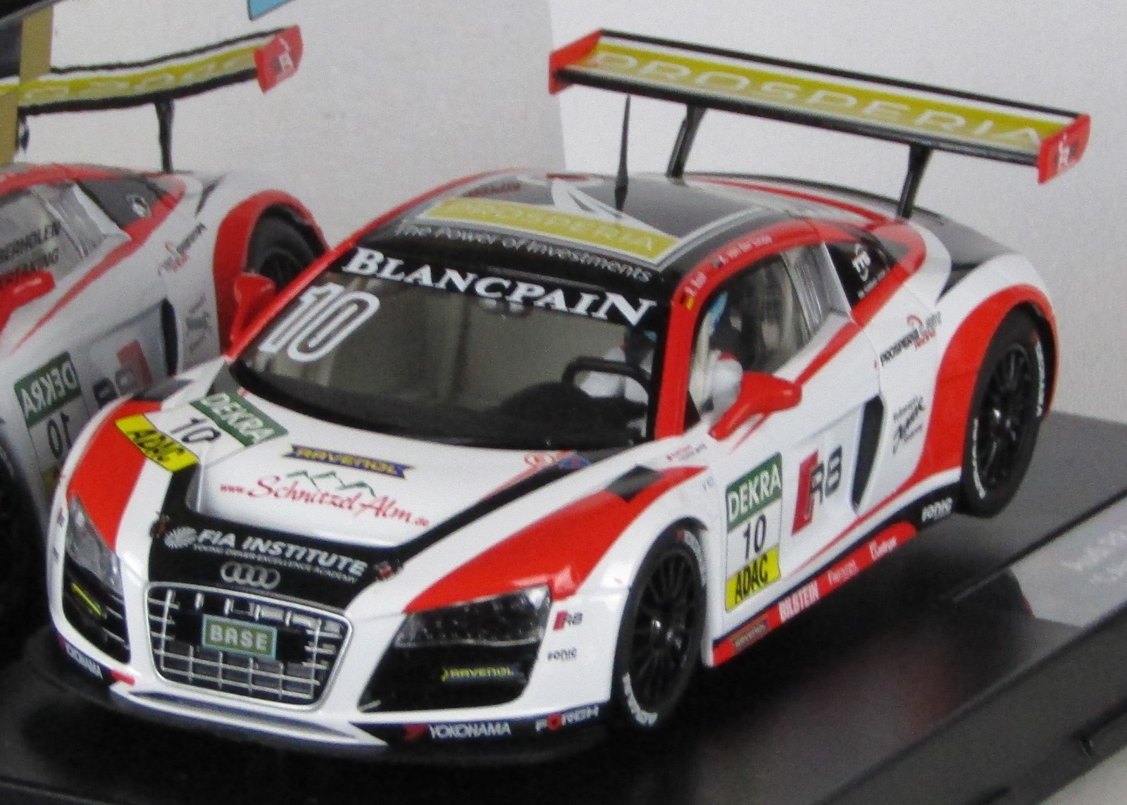 Carrera 124 digital 23782 Audi R8 LMS C Abt Racing #10