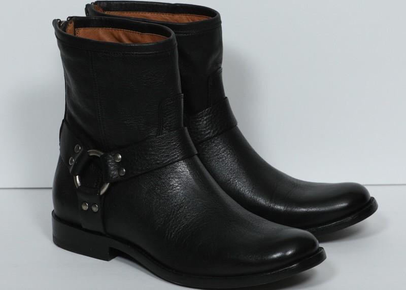 FRYE PHILLIP BLACK Leather Harness Back Zip Short Boots Sz  display picture 1